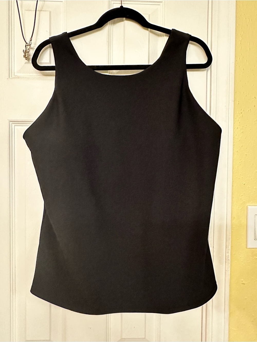 32 Degrees Black Scoop Neck Tank Top
